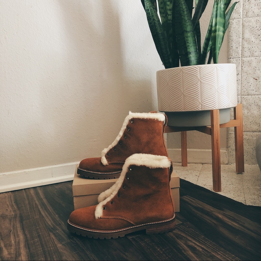 Madewell fur boots size 7